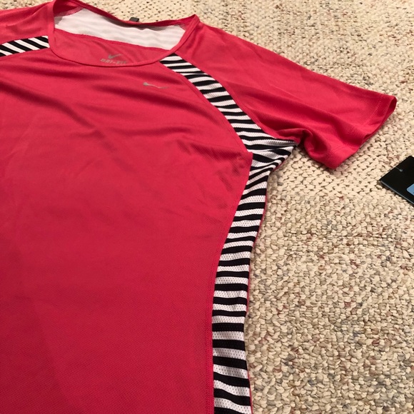 Nike NWT Pink Running Dry-fit Shirt - Picture 2 of 5